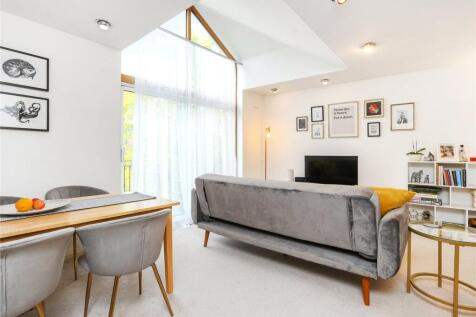 31 Paveley Drive Lon