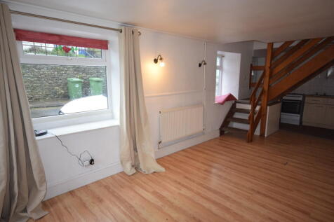 OPEN PLAN LOUNGE/...