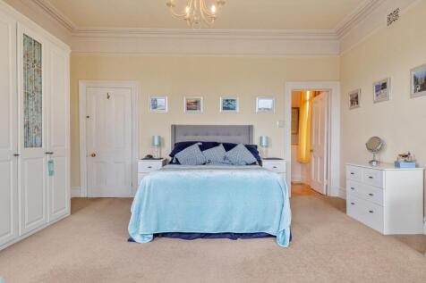 A40 - 26 College Road Newton Abbot - 250422.jpg