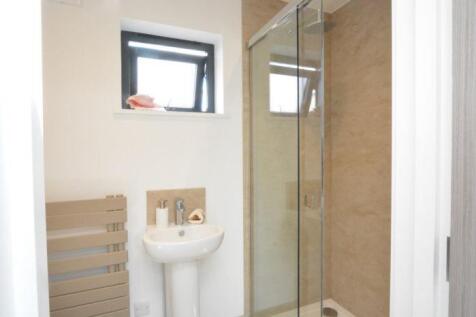 Shower-ground-floor-700x466.jpg
