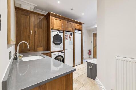 8 bed, 7 bath Detached in Glasgow - Photo 21