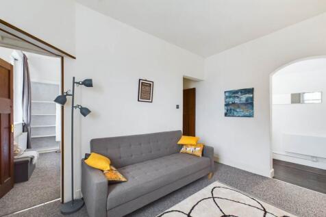 CAM01898G0-PR0131-ST