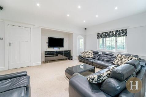 7 bed, 3 bath Detached in Birmingham - Photo 17
