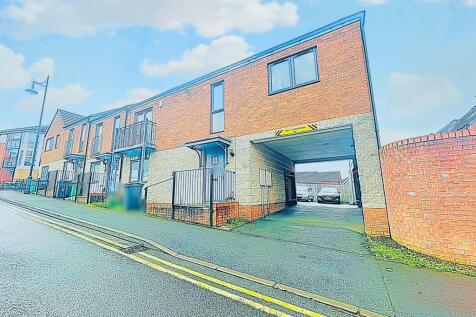 2 bed house for rent in Charity Bick Way, West Bromwich, B70
