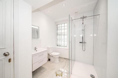 22A ROSEANGLE DD1 4LR 240725 EDIT (26 of 43).jpg