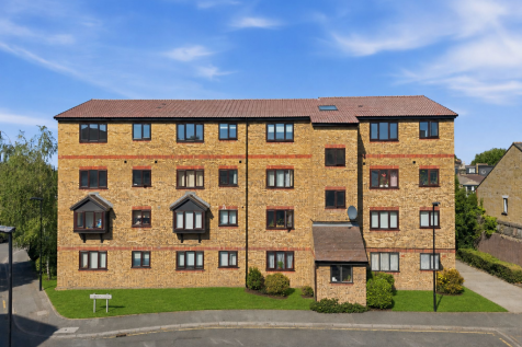 Available To Let – £1,500 PCM. Presidential Estates are delighted to present this one-bedroom first-floor apartment in the sought-after Pankhurst Court, Leytonstone.