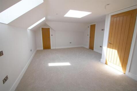 LOFT ROOM.jpg