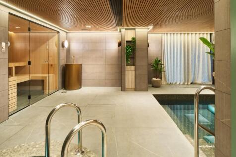 Roman Bath with S...