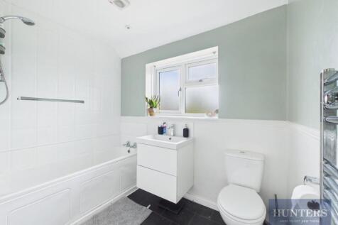 Bathroom II.jpg