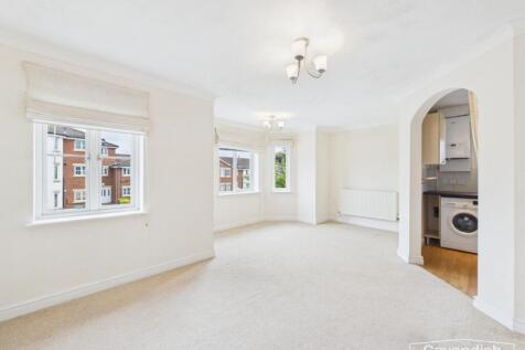 LIVING ROOM/DINING AREA