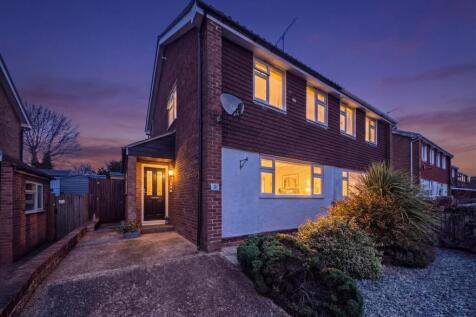 9 Cedar close (2).jpeg