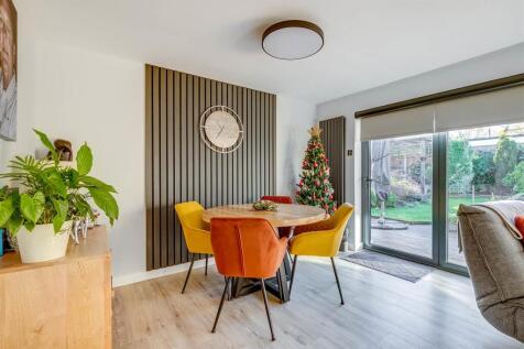 Dents Close 32-23.jpg