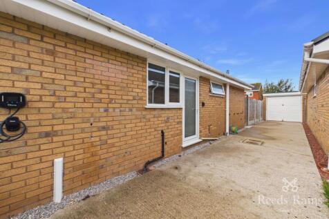 Driveway/Garage
