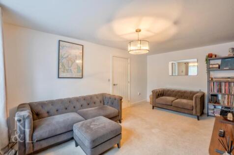 9 Ivatt Close (9).jpg