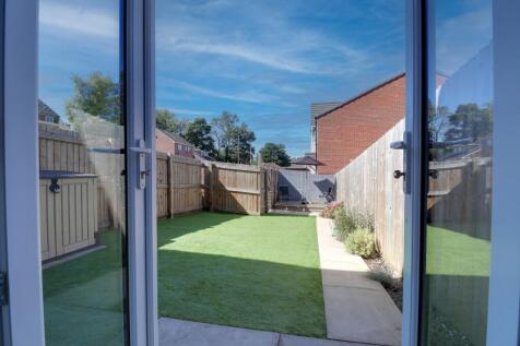 8-1- Rob Hammond EweMove Pontefract