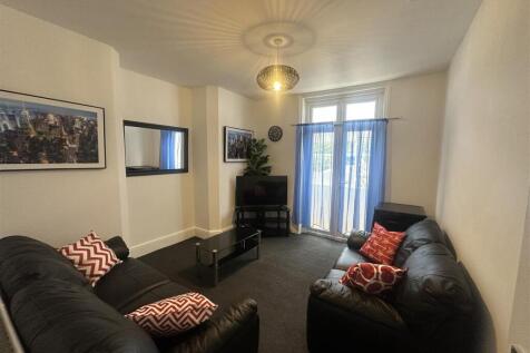 4 Bedroom Semi-Detached in SO15 2FT