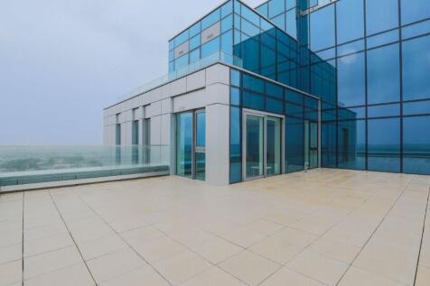 Woodberry Down | Rare Penthouse Collection | Panoramic Lake Views | Exceptional Roof Terrace