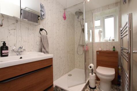 Shower Room.JPG