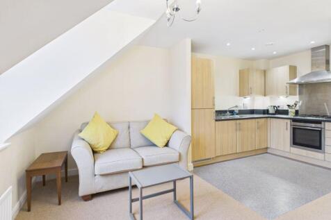 Living area to kitchen