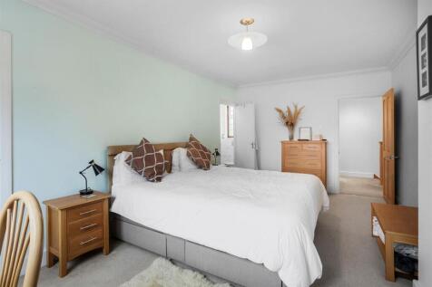 1548903635 - WESTCOTT WAY, SM2 - 40.jpg