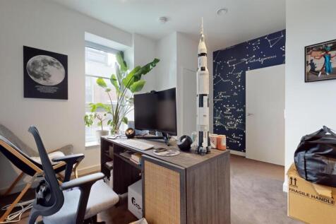 London City Island - Second Bedroom - For Sale