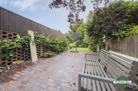 564 Upper Brentwood Road -023.JPG