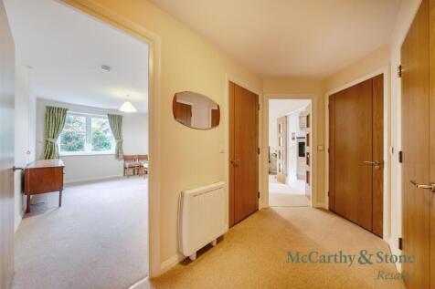 8707613-interior01.jpg