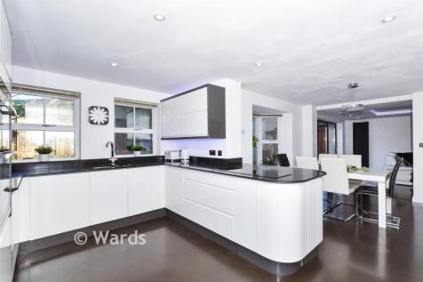 Kitchen/Dining Area