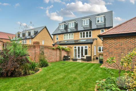 f8c52626-8613-42c...