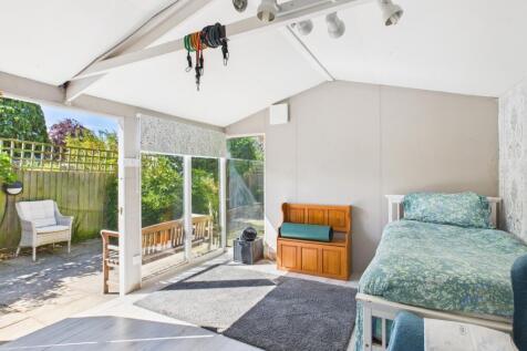 CAM02545G0-PR0475-STILL015