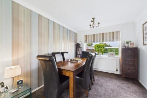 CAM03729G0-PR0064-STILL015