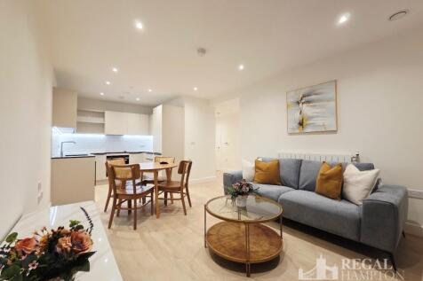 A stylish one-bedroom apartment set within the popular Lombard Square development. Featuring a bright open-plan living area, modern integrated kitchen, spacious bedroom with fitted wardrobes, contempo