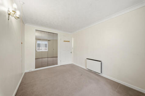 25 Mere Court Rus...