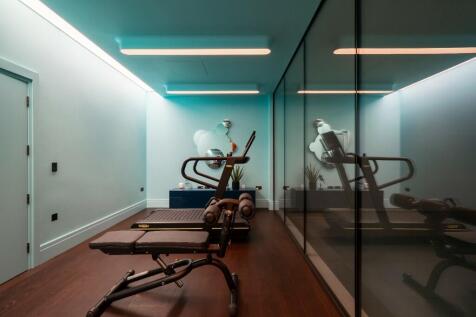 7 bed, 8 bath Town House in London - Photo 27