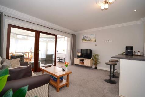 Lake View Open Plan Living