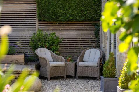 29 - Church Cottage - GL7 5HX - Web.jpg