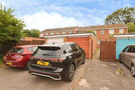 Driveway/Garage