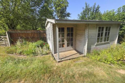 Shed.jpg