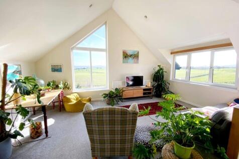1ST FLOOR LOUNGE