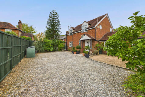 CAM02909G0-PR0488-STILL029