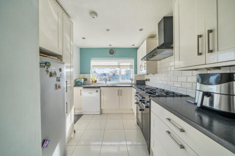 1371820-5-68fb818...