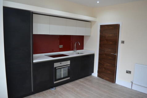 NO AGENCY FEES. A modern TWO BEDROOM apartment Located off WILMSLOW ROAD in Rusholme. Situated on the FIRST FLOOR, the property consists of an OPEN PLAN lounge, fitted kitchen, TWO spacious bedrooms w