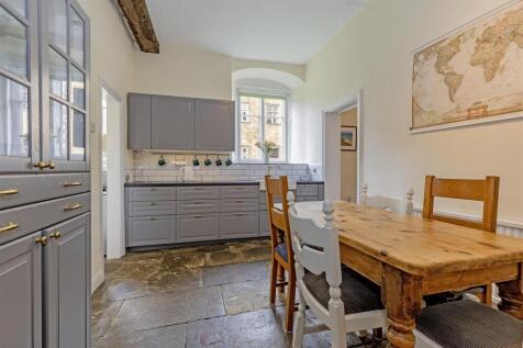 Kitchen/ Breakfast Room