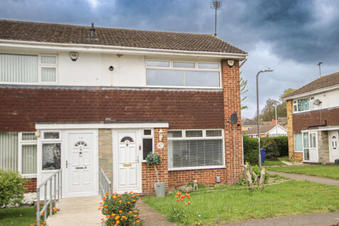 2 Bedroom End Terrace for Sale, Tenant in Situ, L