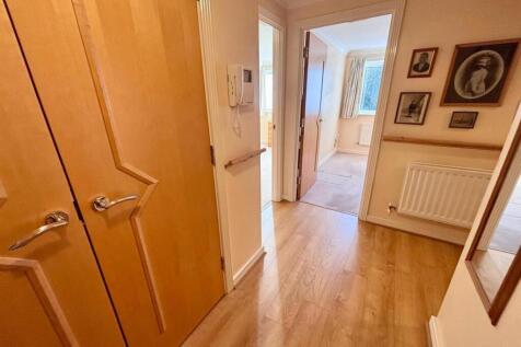 hallway.jpg