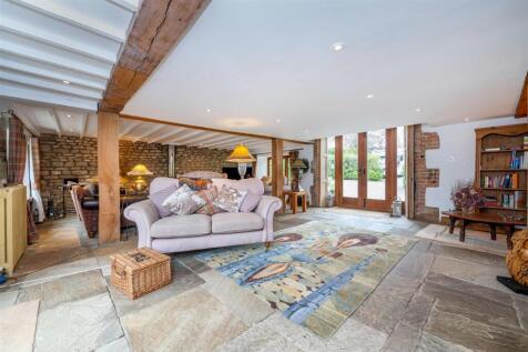 North Barn Internal (3).jpg