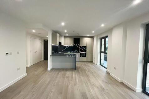 Spacious two-bedroom apartment with a large private terrace in Hawker House, Woodberry Down. Approximately 76.9 sq m, available from 21 July, offering contemporary lakeside living moments from Manor H