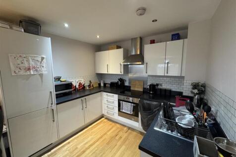 KITCHEN  679 MORELLO.jpeg