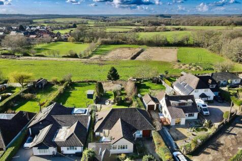 3 bed detached bungalow coopers lane
