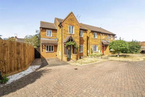 7 Plessey Close, Towcester (16).jpg